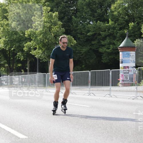 29.06.2025 - hella hamburg halbmarathon Jannik Wohlers http://msf.ph/oto/8143476 29.06.2025 09:06:49 Lombardsbrücke  meine-sportfotos.de