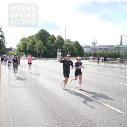 29.06.2025 - hella hamburg halbmarathon Jannik Wohlers http://msf.ph/oto/8143480 29.06.2025 09:48:12 Lombardsbrücke 1290, 1505, 1710, 2262, 2399, 3480, 3547, 4359, 5307, 5554, 5709, 6993, 7152, 7154, 7884, 8571, 9403, 10404, 10852, 12044, 12051, 12488, 12916, 13483, 13940, 13975, 15303, 15931, 16201, 17005, 17658, 18038, 18237, 18259, 18384, 18733, 18802, 19151 meine-sportfotos.de
