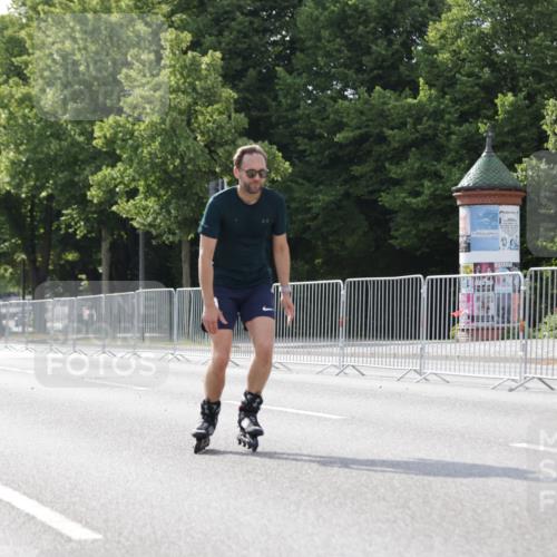 29.06.2025 - hella hamburg halbmarathon Jannik Wohlers http://msf.ph/oto/8143483 29.06.2025 09:06:49 Lombardsbrücke  meine-sportfotos.de