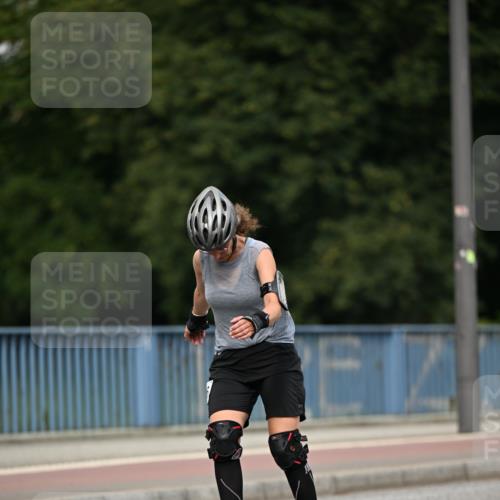 29.06.2025 - hella hamburg halbmarathon Dr. Thomas Lammeyer http://msf.ph/oto/8143492 29.06.2025 09:11:59 Kennedybrücke  meine-sportfotos.de