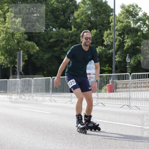 29.06.2025 - hella hamburg halbmarathon Jannik Wohlers http://msf.ph/oto/8143504 29.06.2025 09:06:50 Lombardsbrücke  meine-sportfotos.de