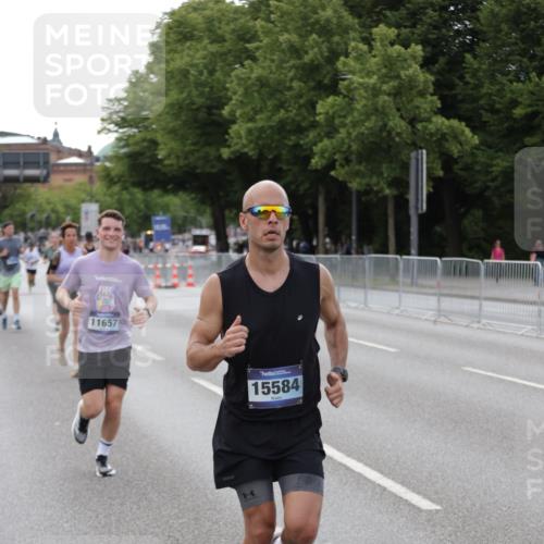 29.06.2025 - hella hamburg halbmarathon Jannik Wohlers http://msf.ph/oto/8143522 29.06.2025 10:08:24 Lombardsbrücke 3762, 5347, 6100, 9951, 9958, 10035, 11657, 11967, 12144, 13174, 13592, 13593, 15584, 15586, 15592, 18266 meine-sportfotos.de