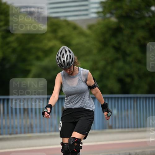 29.06.2025 - hella hamburg halbmarathon Dr. Thomas Lammeyer http://msf.ph/oto/8143527 29.06.2025 09:12:00 Kennedybrücke  meine-sportfotos.de