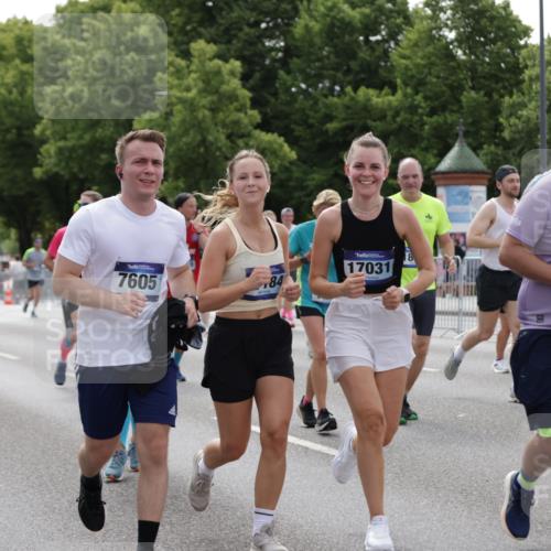 29.06.2025 - hella hamburg halbmarathon Jannik Wohlers http://msf.ph/oto/8143530 29.06.2025 10:45:38 Lombardsbrücke 1004, 1100, 1421, 1426, 1555, 1867, 1868, 2398, 2423, 2773, 2813, 2951, 2954, 3410, 4104, 4223, 4572, 5703, 5769, 5770, 5892, 6333, 6392, 7356, 7605, 7894, 9120, 9121, 9426, 9445, 10367, 10511, 10727, 10875, 11332, 11358, 11876, 14230, 14319, 14322, 14403, 14445, 14582, 15107, 16005, 16059, 16321, 16745, 16793, 17031, 17184, 17597, 17901, 18214, 18280, 18334 meine-sportfotos.de