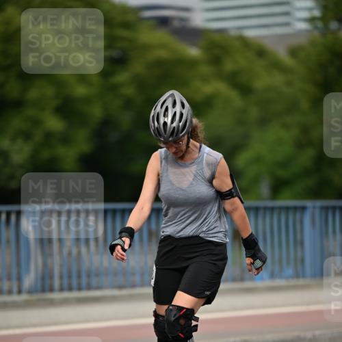 29.06.2025 - hella hamburg halbmarathon Dr. Thomas Lammeyer http://msf.ph/oto/8143533 29.06.2025 09:12:00 Kennedybrücke  meine-sportfotos.de