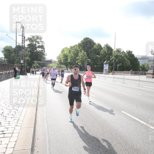29.06.2025 - hella hamburg halbmarathon Jannik Wohlers http://msf.ph/oto/8143543 29.06.2025 09:48:13 Lombardsbrücke 1290, 1505, 1710, 2262, 2399, 3480, 3547, 4359, 4381, 5307, 5554, 5709, 6993, 7152, 7154, 7884, 8571, 9403, 10852, 12044, 12051, 12488, 13483, 13940, 13975, 15303, 15382, 15744, 15931, 16201, 17005, 17658, 18038, 18237, 18259, 18384, 18733, 18802, 19151 meine-sportfotos.de