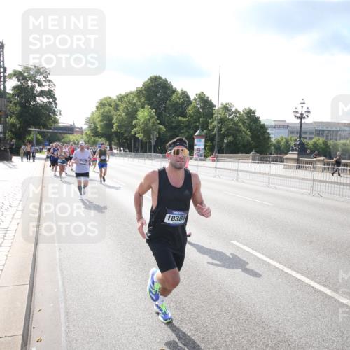 29.06.2025 - hella hamburg halbmarathon Jannik Wohlers http://msf.ph/oto/8143563 29.06.2025 09:48:13 Lombardsbrücke 1290, 1505, 1710, 2262, 2399, 3480, 3547, 4359, 4381, 5307, 5554, 5709, 6993, 7152, 7154, 7884, 8571, 9403, 10852, 12044, 12051, 12488, 13483, 13940, 13975, 15303, 15382, 15744, 15931, 16201, 17005, 17658, 18038, 18237, 18259, 18384, 18733, 18802, 19151 meine-sportfotos.de