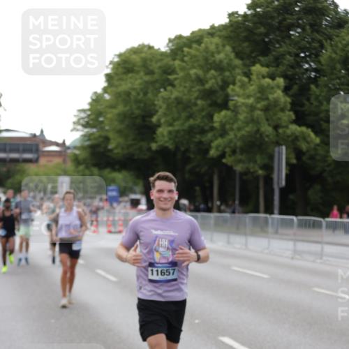 29.06.2025 - hella hamburg halbmarathon Jannik Wohlers http://msf.ph/oto/8143566 29.06.2025 10:08:25 Lombardsbrücke 3762, 5347, 6100, 9951, 9958, 10035, 11657, 11967, 12144, 13174, 13592, 13593, 15584, 15586, 15592, 18266 meine-sportfotos.de