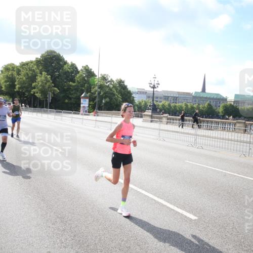 29.06.2025 - hella hamburg halbmarathon Jannik Wohlers http://msf.ph/oto/8143582 29.06.2025 09:48:14 Lombardsbrücke 1290, 1505, 1710, 2262, 2399, 3480, 3547, 4359, 4381, 5307, 5554, 5709, 6993, 7152, 7154, 7884, 8571, 9403, 10852, 12044, 12051, 12488, 13483, 13940, 13975, 15303, 15382, 15744, 15931, 16201, 17005, 17658, 18038, 18237, 18259, 18384, 18802, 19151 meine-sportfotos.de