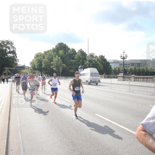 29.06.2025 - hella hamburg halbmarathon Jannik Wohlers http://msf.ph/oto/8143588 29.06.2025 09:48:16 Lombardsbrücke 1290, 1505, 2262, 2399, 3480, 3547, 4359, 4381, 5307, 5554, 5709, 6993, 7152, 7154, 7884, 8121, 8571, 9403, 10190, 10852, 12044, 12051, 12488, 13483, 13940, 13975, 15303, 15382, 15744, 16201, 17005, 17658, 18038, 18237, 18259, 18384, 18802, 19151 meine-sportfotos.de
