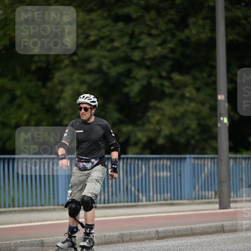 29.06.2025 - hella hamburg halbmarathon Dr. Thomas Lammeyer http://msf.ph/oto/8143604 29.06.2025 09:12:06 Kennedybrücke  meine-sportfotos.de