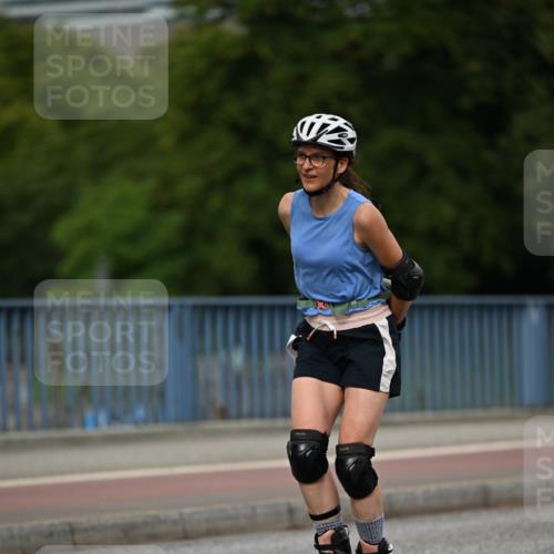29.06.2025 - hella hamburg halbmarathon Dr. Thomas Lammeyer http://msf.ph/oto/8143635 29.06.2025 09:12:07 Kennedybrücke  meine-sportfotos.de