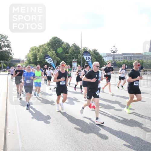 29.06.2025 - hella hamburg halbmarathon Jannik Wohlers http://msf.ph/oto/8143636 29.06.2025 09:52:33 Lombardsbrücke 1070, 1163, 1176, 1391, 1613, 1782, 2048, 2213, 2233, 2590, 2788, 2970, 3021, 3098, 3109, 3124, 3304, 3907, 3917, 3928, 4080, 4277, 4691, 4933, 4981, 5476, 5682, 6152, 6716, 7005, 7093, 7147, 7325, 7599, 7843, 8145, 8467, 8694, 8704, 8722, 8819, 9081, 9213, 9232, 9374, 9538, 9540, 10000, 10208, 10211, 10216, 10251, 10313, 10750, 10969, 11153, 11291, 11346, 11469, 11778, 12534, 12588, 12783, 13709, 13782, 14661, 14690, 14849, 15126, 15133, 15280, 16414 meine-sportfotos.de