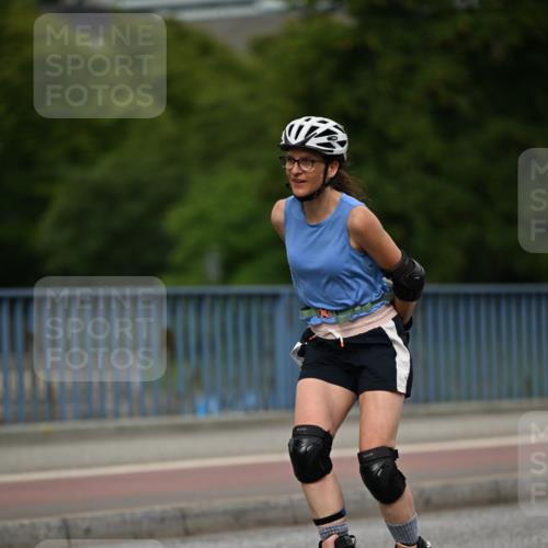 29.06.2025 - hella hamburg halbmarathon Dr. Thomas Lammeyer http://msf.ph/oto/8143642 29.06.2025 09:12:08 Kennedybrücke  meine-sportfotos.de