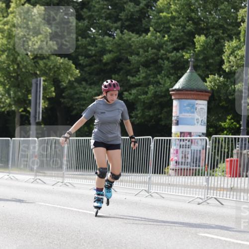 29.06.2025 - hella hamburg halbmarathon Jannik Wohlers http://msf.ph/oto/8143652 29.06.2025 09:07:05 Lombardsbrücke  meine-sportfotos.de