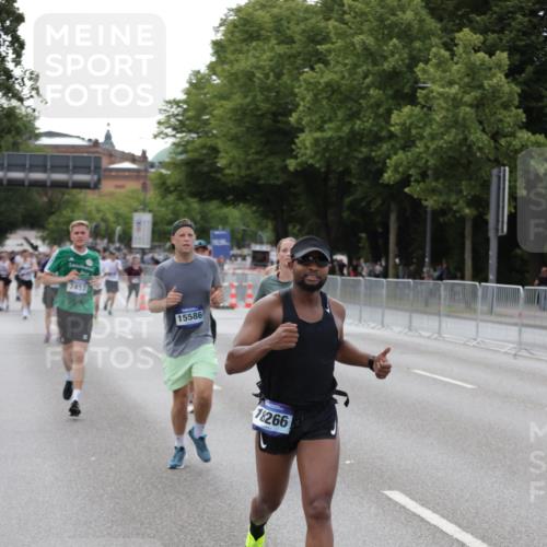29.06.2025 - hella hamburg halbmarathon Jannik Wohlers http://msf.ph/oto/8143679 29.06.2025 10:08:30 Lombardsbrücke 3762, 5347, 7453, 10035, 11657, 13174, 13592, 13593, 15584, 15586, 15592, 18266, 18505 meine-sportfotos.de