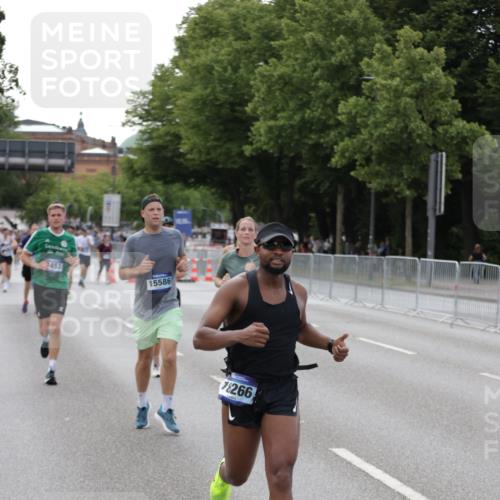 29.06.2025 - hella hamburg halbmarathon Jannik Wohlers http://msf.ph/oto/8143685 29.06.2025 10:08:30 Lombardsbrücke 3762, 5347, 7453, 10035, 11657, 13174, 13592, 13593, 15584, 15586, 15592, 18266, 18505 meine-sportfotos.de