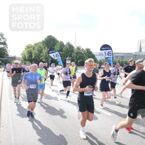 29.06.2025 - hella hamburg halbmarathon Jannik Wohlers http://msf.ph/oto/8143686 29.06.2025 09:52:33 Lombardsbrücke 1070, 1163, 1176, 1391, 1613, 1782, 2048, 2213, 2233, 2590, 2788, 2970, 3021, 3098, 3109, 3124, 3304, 3907, 3917, 3928, 4080, 4277, 4691, 4933, 4981, 5476, 5682, 6152, 6716, 7005, 7093, 7147, 7325, 7599, 7843, 8145, 8467, 8694, 8704, 8722, 8819, 9081, 9213, 9232, 9374, 9538, 9540, 10000, 10208, 10211, 10216, 10251, 10313, 10750, 10969, 11153, 11291, 11346, 11469, 11778, 12534, 12588, 12783, 13709, 13782, 14661, 14690, 14849, 15126, 15133, 15280, 16414 meine-sportfotos.de