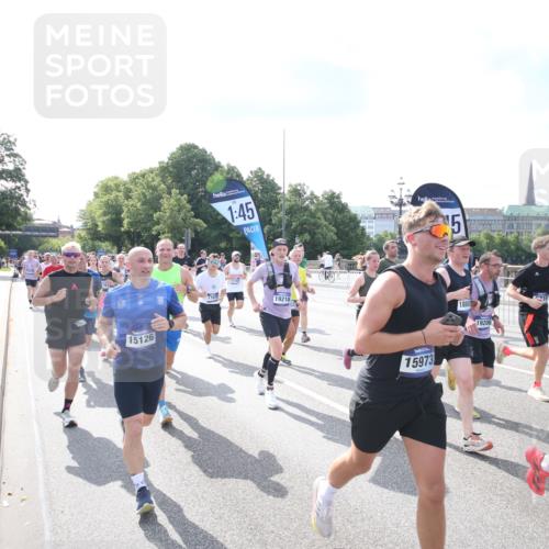 29.06.2025 - hella hamburg halbmarathon Jannik Wohlers http://msf.ph/oto/8143697 29.06.2025 09:52:34 Lombardsbrücke 1012, 1070, 1163, 1176, 1391, 1782, 2048, 2213, 2233, 2590, 2788, 2970, 3021, 3098, 3304, 3907, 3917, 3928, 4080, 4277, 4691, 4933, 4981, 5476, 5682, 6152, 6712, 6716, 7005, 7093, 7147, 7325, 7599, 7843, 8145, 8467, 8694, 8704, 8722, 8819, 9081, 9213, 9232, 9374, 9538, 9540, 10000, 10208, 10211, 10216, 10251, 10313, 10750, 10969, 11153, 11291, 11346, 11469, 11778, 12154, 12534, 12685, 12783, 13709, 13782, 14661, 14690, 14849, 15126, 15133, 15280, 16414 meine-sportfotos.de