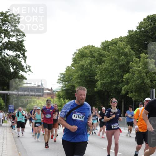 29.06.2025 - hella hamburg halbmarathon Jannik Wohlers http://msf.ph/oto/8143708 29.06.2025 10:45:47 Lombardsbrücke 1429, 1465, 1532, 1867, 1868, 2423, 2773, 2813, 2951, 3410, 4119, 4223, 5697, 5703, 5769, 5770, 5854, 5892, 6068, 6392, 7364, 7368, 7374, 7894, 7960, 7983, 8047, 9129, 9337, 9426, 9445, 11358, 11361, 11876, 11910, 12298, 12333, 12507, 12522, 13122, 13499, 14319, 14322, 14403, 15107, 16005, 16059, 16745, 16793, 17031, 17170, 17184, 18018, 18214, 18280, 18334 meine-sportfotos.de