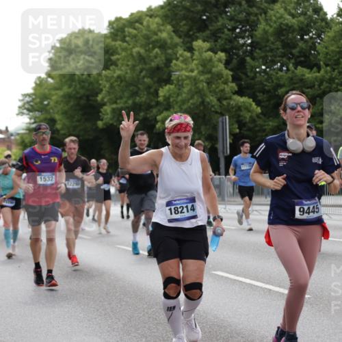 29.06.2025 - hella hamburg halbmarathon Jannik Wohlers http://msf.ph/oto/8143727 29.06.2025 10:45:49 Lombardsbrücke 1429, 1465, 1532, 2423, 2500, 2773, 2813, 2951, 3410, 4119, 4223, 5697, 5703, 5769, 5770, 5854, 5892, 6068, 6392, 7364, 7368, 7374, 7894, 7960, 7983, 8047, 8700, 9129, 9337, 9426, 9445, 10153, 11358, 11361, 11876, 11910, 12298, 12333, 12507, 12522, 13122, 13499, 14319, 14322, 14403, 15107, 16005, 16745, 16793, 16912, 17170, 17704, 18018, 18214, 18334 meine-sportfotos.de