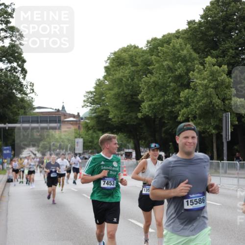 29.06.2025 - hella hamburg halbmarathon Jannik Wohlers http://msf.ph/oto/8143744 29.06.2025 10:08:32 Lombardsbrücke 3762, 5347, 7453, 11657, 13174, 13592, 13593, 15584, 15586, 15592, 18266, 18505 meine-sportfotos.de