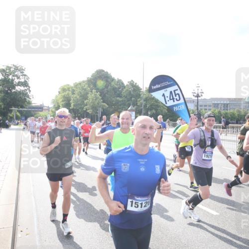 29.06.2025 - hella hamburg halbmarathon Jannik Wohlers http://msf.ph/oto/8143750 29.06.2025 09:52:34 Lombardsbrücke 1012, 1070, 1163, 1176, 1391, 1782, 2048, 2213, 2233, 2590, 2788, 2970, 3021, 3098, 3304, 3907, 3917, 3928, 4080, 4277, 4691, 4933, 4981, 5476, 5682, 6152, 6712, 6716, 7005, 7093, 7147, 7325, 7599, 7843, 8145, 8467, 8694, 8704, 8722, 8819, 9081, 9213, 9232, 9374, 9538, 9540, 10000, 10208, 10211, 10216, 10251, 10313, 10750, 10969, 11153, 11291, 11346, 11469, 11778, 12154, 12534, 12685, 12783, 13709, 13782, 14661, 14690, 14849, 15126, 15133, 15280, 16414 meine-sportfotos.de