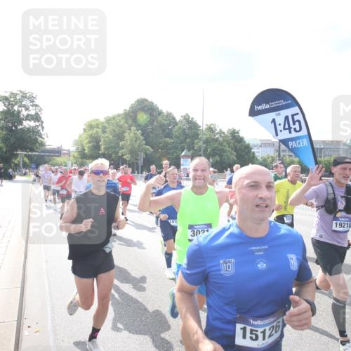 29.06.2025 - hella hamburg halbmarathon Jannik Wohlers http://msf.ph/oto/8143765 29.06.2025 09:52:34 Lombardsbrücke 1012, 1070, 1163, 1176, 1391, 1782, 2048, 2213, 2233, 2590, 2788, 2970, 3021, 3098, 3304, 3907, 3917, 3928, 4080, 4277, 4691, 4933, 4981, 5476, 5682, 6152, 6712, 6716, 7005, 7093, 7147, 7325, 7599, 7843, 8145, 8467, 8694, 8704, 8722, 8819, 9081, 9213, 9232, 9374, 9538, 9540, 10000, 10208, 10211, 10216, 10251, 10313, 10750, 10969, 11153, 11291, 11346, 11469, 11778, 12154, 12534, 12685, 12783, 13709, 13782, 14661, 14690, 14849, 15126, 15133, 15280, 16414 meine-sportfotos.de