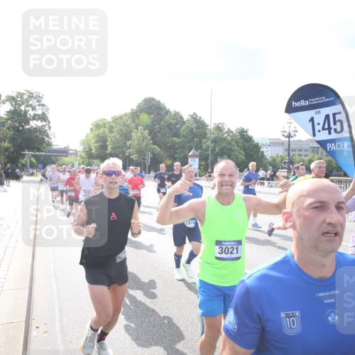 29.06.2025 - hella hamburg halbmarathon Jannik Wohlers http://msf.ph/oto/8143772 29.06.2025 09:52:34 Lombardsbrücke 1012, 1070, 1163, 1176, 1391, 1782, 2048, 2213, 2233, 2590, 2788, 2970, 3021, 3098, 3304, 3907, 3917, 3928, 4080, 4277, 4691, 4933, 4981, 5476, 5682, 6152, 6712, 6716, 7005, 7093, 7147, 7325, 7599, 7843, 8145, 8467, 8694, 8704, 8722, 8819, 9081, 9213, 9232, 9374, 9538, 9540, 10000, 10208, 10211, 10216, 10251, 10313, 10750, 10969, 11153, 11291, 11346, 11469, 11778, 12154, 12534, 12685, 12783, 13709, 13782, 14661, 14690, 14849, 15126, 15133, 15280, 16414 meine-sportfotos.de