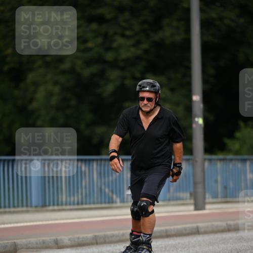 29.06.2025 - hella hamburg halbmarathon Dr. Thomas Lammeyer http://msf.ph/oto/8143784 29.06.2025 09:12:11 Kennedybrücke  meine-sportfotos.de