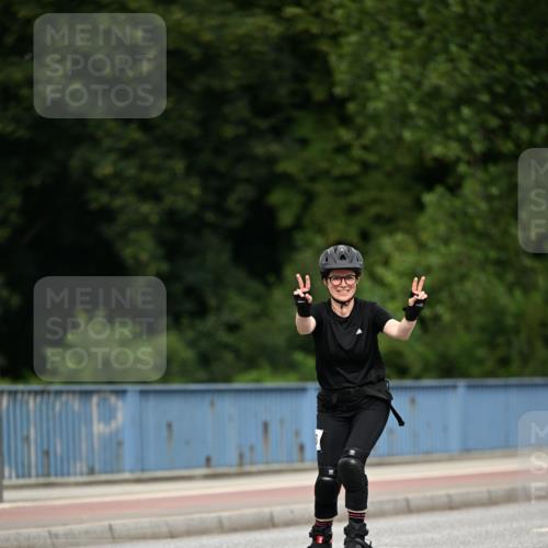 29.06.2025 - hella hamburg halbmarathon Dr. Thomas Lammeyer http://msf.ph/oto/8143858 29.06.2025 09:12:20 Kennedybrücke  meine-sportfotos.de