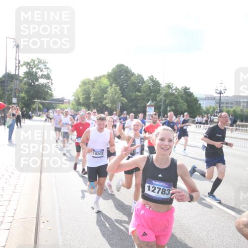 29.06.2025 - hella hamburg halbmarathon Jannik Wohlers http://msf.ph/oto/8143876 29.06.2025 09:52:36 Lombardsbrücke 1012, 1070, 1163, 1176, 1391, 1735, 1782, 2048, 2213, 2233, 2590, 2788, 2970, 3021, 3098, 3304, 3907, 3917, 3928, 4080, 4277, 4691, 4933, 4981, 5132, 5476, 5682, 6081, 6152, 6712, 6716, 7005, 7093, 7147, 7325, 7599, 8145, 8467, 8694, 8704, 8722, 8819, 9081, 9213, 9232, 9374, 9538, 9540, 10208, 10211, 10216, 10251, 10313, 10750, 11153, 11291, 11346, 11469, 11778, 12154, 12534, 12685, 12783, 12966, 13709, 13782, 14351, 14661, 14690, 14849, 15126, 15133, 16414 meine-sportfotos.de