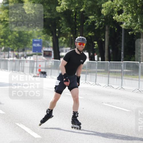29.06.2025 - hella hamburg halbmarathon Jannik Wohlers http://msf.ph/oto/8143877 29.06.2025 09:07:27 Lombardsbrücke  meine-sportfotos.de