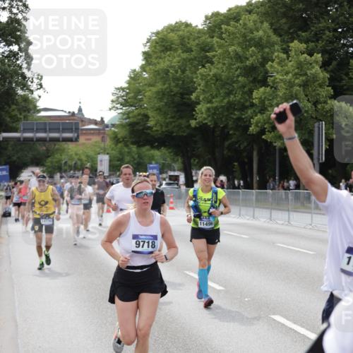 29.06.2025 - hella hamburg halbmarathon Jannik Wohlers http://msf.ph/oto/8143878 29.06.2025 10:08:43 Lombardsbrücke 1147, 1188, 1838, 2978, 7453, 9718, 10819, 11067, 11496, 13210, 13592, 13593, 13660, 14736, 15586, 15592, 17347, 18266, 18505 meine-sportfotos.de