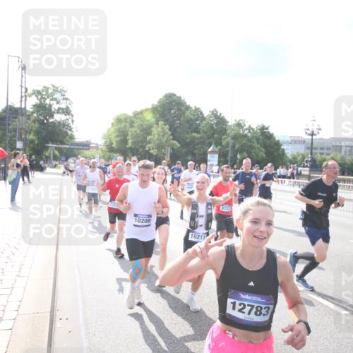 29.06.2025 - hella hamburg halbmarathon Jannik Wohlers http://msf.ph/oto/8143881 29.06.2025 09:52:36 Lombardsbrücke 1012, 1070, 1163, 1176, 1391, 1735, 1782, 2048, 2213, 2233, 2590, 2788, 2970, 3021, 3098, 3304, 3907, 3917, 3928, 4080, 4277, 4691, 4933, 4981, 5132, 5476, 5682, 6081, 6152, 6712, 6716, 7005, 7093, 7147, 7325, 7599, 8145, 8467, 8694, 8704, 8722, 8819, 9081, 9213, 9232, 9374, 9538, 9540, 10208, 10211, 10216, 10251, 10313, 10750, 11153, 11291, 11346, 11469, 11778, 12154, 12534, 12685, 12783, 12966, 13709, 13782, 14351, 14661, 14690, 14849, 15126, 15133, 16414 meine-sportfotos.de