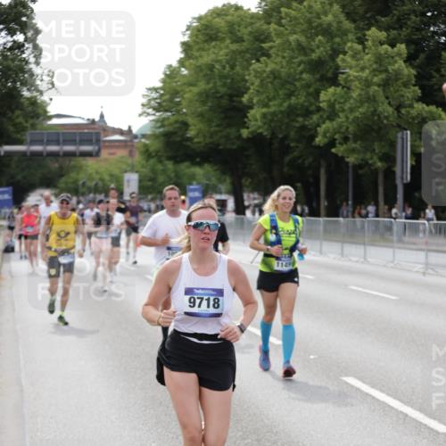 29.06.2025 - hella hamburg halbmarathon Jannik Wohlers http://msf.ph/oto/8143902 29.06.2025 10:08:43 Lombardsbrücke 1147, 1188, 1838, 2978, 7453, 9718, 10819, 11067, 11496, 13210, 13592, 13593, 13660, 14736, 15586, 15592, 17347, 18266, 18505 meine-sportfotos.de