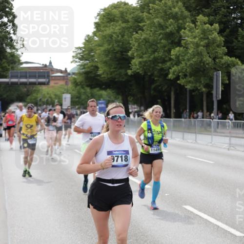 29.06.2025 - hella hamburg halbmarathon Jannik Wohlers http://msf.ph/oto/8143907 29.06.2025 10:08:44 Lombardsbrücke 1147, 1188, 1838, 2978, 6674, 7453, 9718, 10194, 10819, 11067, 11496, 12156, 13210, 13592, 13593, 13660, 14736, 17347, 18266, 18505 meine-sportfotos.de