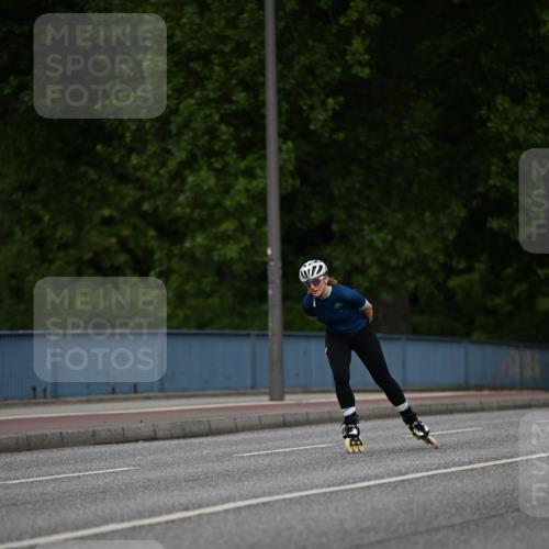 29.06.2025 - hella hamburg halbmarathon Dr. Thomas Lammeyer http://msf.ph/oto/8143909 29.06.2025 09:01:33 Kennedybrücke  meine-sportfotos.de