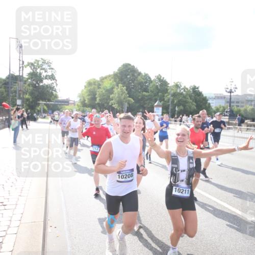 29.06.2025 - hella hamburg halbmarathon Jannik Wohlers http://msf.ph/oto/8143910 29.06.2025 09:52:36 Lombardsbrücke 1012, 1070, 1163, 1176, 1391, 1735, 1782, 2048, 2213, 2233, 2590, 2788, 2970, 3021, 3098, 3304, 3907, 3917, 3928, 4080, 4277, 4691, 4933, 4981, 5132, 5476, 5682, 6081, 6152, 6712, 6716, 7005, 7093, 7147, 7325, 7599, 8145, 8467, 8694, 8704, 8722, 8819, 9081, 9213, 9232, 9374, 9538, 9540, 10208, 10211, 10216, 10251, 10313, 10750, 11153, 11291, 11346, 11469, 11778, 12154, 12534, 12685, 12783, 12966, 13709, 13782, 14351, 14661, 14690, 14849, 15126, 15133, 16414 meine-sportfotos.de