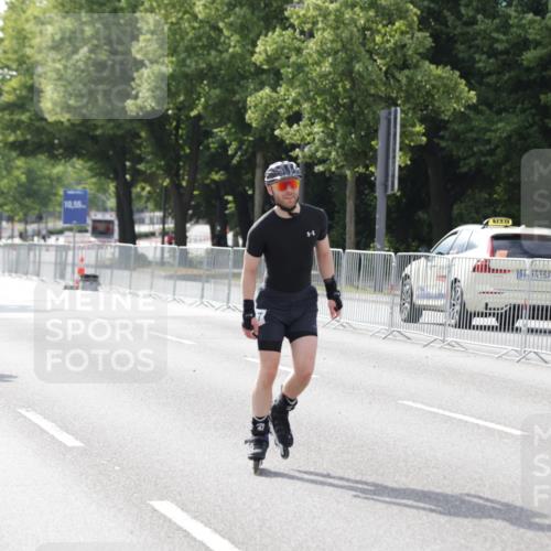 29.06.2025 - hella hamburg halbmarathon Jannik Wohlers http://msf.ph/oto/8143917 29.06.2025 09:07:28 Lombardsbrücke  meine-sportfotos.de