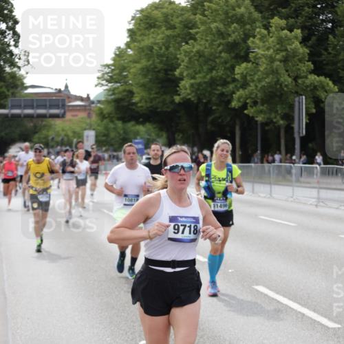 29.06.2025 - hella hamburg halbmarathon Jannik Wohlers http://msf.ph/oto/8143921 29.06.2025 10:08:44 Lombardsbrücke 1147, 1188, 1838, 2978, 6674, 7453, 9718, 10194, 10819, 11067, 11496, 12156, 13210, 13592, 13593, 13660, 14736, 17347, 18266, 18505 meine-sportfotos.de