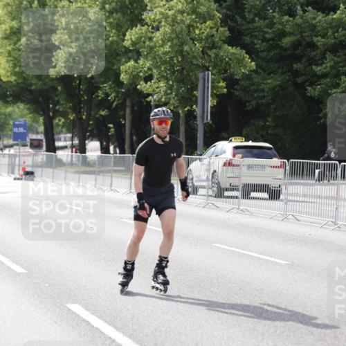 29.06.2025 - hella hamburg halbmarathon Jannik Wohlers http://msf.ph/oto/8143935 29.06.2025 09:07:28 Lombardsbrücke  meine-sportfotos.de