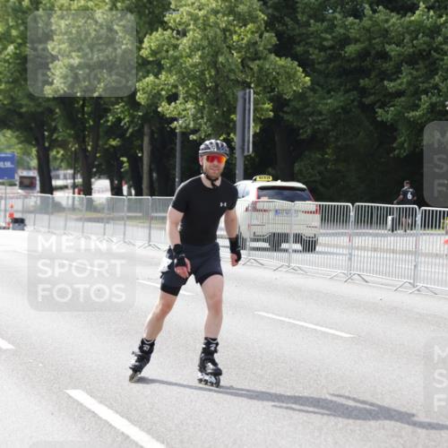 29.06.2025 - hella hamburg halbmarathon Jannik Wohlers http://msf.ph/oto/8143949 29.06.2025 09:07:28 Lombardsbrücke  meine-sportfotos.de