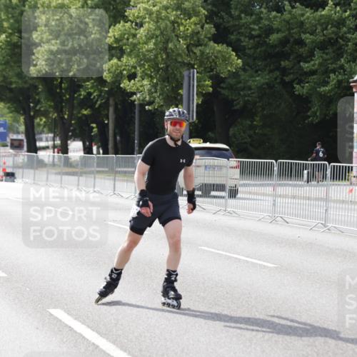 29.06.2025 - hella hamburg halbmarathon Jannik Wohlers http://msf.ph/oto/8143955 29.06.2025 09:07:28 Lombardsbrücke  meine-sportfotos.de