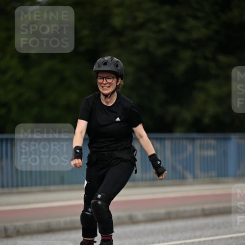 29.06.2025 - hella hamburg halbmarathon Dr. Thomas Lammeyer http://msf.ph/oto/8143965 29.06.2025 09:12:21 Kennedybrücke  meine-sportfotos.de