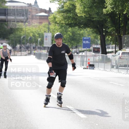 29.06.2025 - hella hamburg halbmarathon Jannik Wohlers http://msf.ph/oto/8143971 29.06.2025 09:07:29 Lombardsbrücke  meine-sportfotos.de