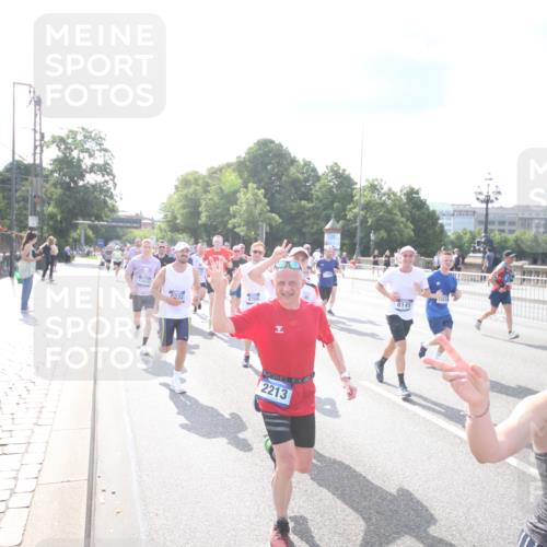 29.06.2025 - hella hamburg halbmarathon Jannik Wohlers http://msf.ph/oto/8143972 29.06.2025 09:52:37 Lombardsbrücke 1012, 1070, 1163, 1391, 1735, 1782, 2048, 2213, 2233, 2590, 2788, 2970, 3021, 3098, 3304, 3907, 3917, 3928, 4277, 4691, 4933, 4981, 4997, 5132, 5476, 5682, 6081, 6152, 6712, 6716, 7005, 7093, 7147, 7325, 7599, 8145, 8467, 8664, 8694, 8704, 8722, 8819, 9081, 9213, 9232, 9374, 9538, 9540, 10208, 10211, 10216, 10251, 10313, 10750, 11094, 11153, 11291, 11346, 11469, 11778, 12154, 12534, 12685, 12783, 12966, 13051, 13709, 13782, 14351, 14661, 14690, 14849, 15126, 15133 meine-sportfotos.de