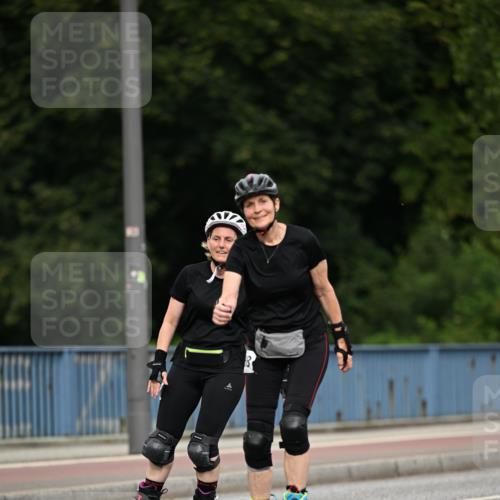 29.06.2025 - hella hamburg halbmarathon Dr. Thomas Lammeyer http://msf.ph/oto/8143976 29.06.2025 09:12:22 Kennedybrücke  meine-sportfotos.de