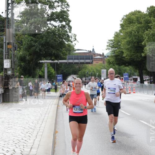 29.06.2025 - hella hamburg halbmarathon Jannik Wohlers http://msf.ph/oto/8144023 29.06.2025 10:08:50 Lombardsbrücke 1147, 1188, 1838, 2978, 4859, 5806, 5885, 6674, 7187, 9718, 10194, 10819, 11067, 11496, 12156, 12862, 13210, 13660, 14736, 17347, 18726, 18727 meine-sportfotos.de