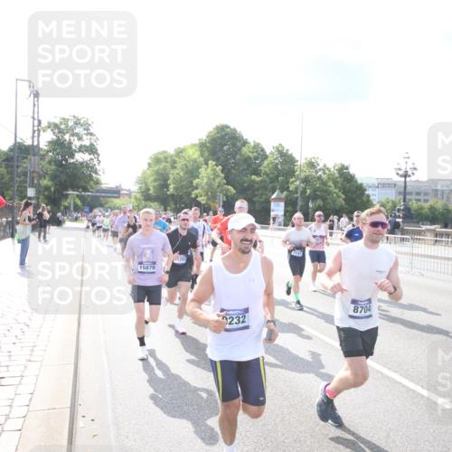 29.06.2025 - hella hamburg halbmarathon Jannik Wohlers http://msf.ph/oto/8144050 29.06.2025 09:52:38 Lombardsbrücke 1012, 1391, 1735, 1782, 2048, 2213, 2233, 2590, 2788, 2970, 3021, 3098, 3304, 3907, 3917, 3928, 4277, 4691, 4933, 4981, 4997, 5132, 5476, 5682, 6081, 6152, 6712, 6716, 7005, 7093, 7147, 7325, 7599, 8145, 8467, 8664, 8694, 8704, 8722, 8819, 9081, 9213, 9232, 9374, 9538, 9540, 9585, 10208, 10211, 10216, 10251, 10313, 10750, 11094, 11153, 11291, 11346, 11469, 11778, 12154, 12534, 12685, 12783, 12966, 13051, 13709, 13782, 14351, 14661, 14690, 15126, 15133 meine-sportfotos.de